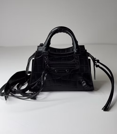 BALENCIAGA  Neo classic