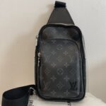 LOUIS VUITTON CROSSBAG